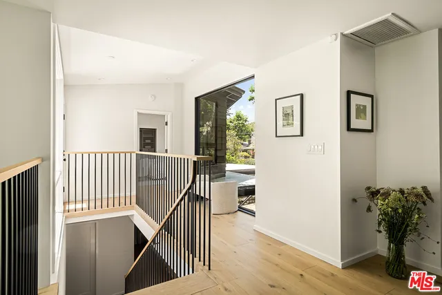 $4,995,000 | 327 East Rustic Road, Santa Monica, CA 90402