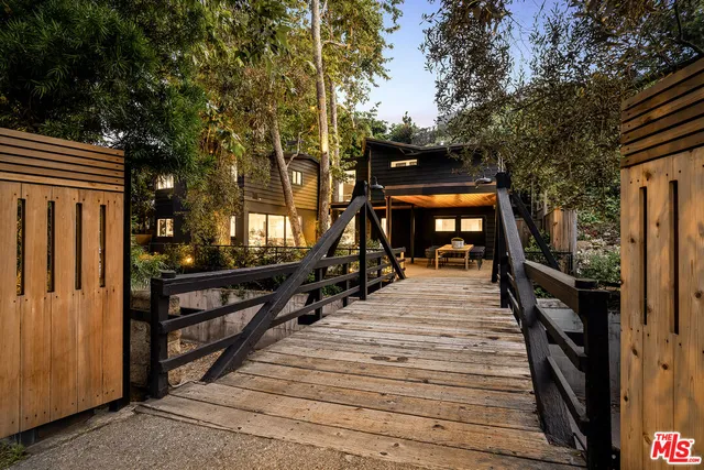$4,995,000 | 327 East Rustic Road, Santa Monica, CA 90402
