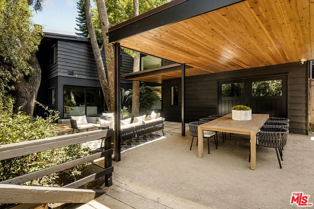 $4,995,000 | 327 East Rustic Road, Santa Monica, CA 90402