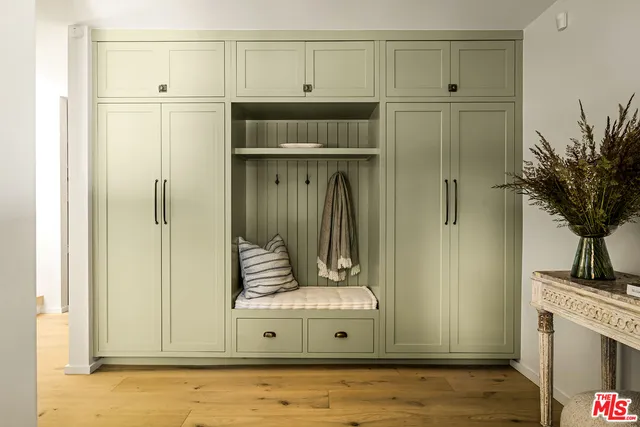 $4,995,000 | 327 East Rustic Road, Santa Monica, CA 90402