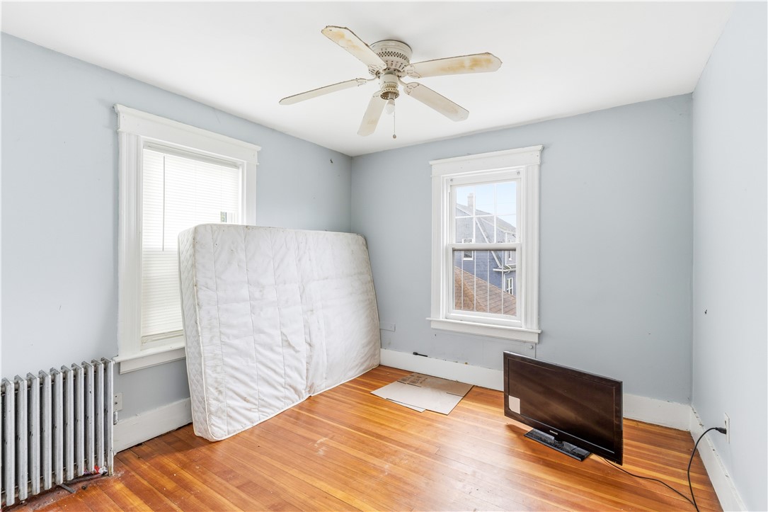 303 Narragansett Street Cranston, RI 02905 - Photo 4 of 26