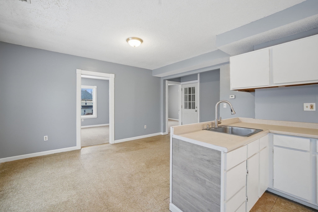 882-884 Liberty Street Springfield, MA 01104 - Photo 8 of 42