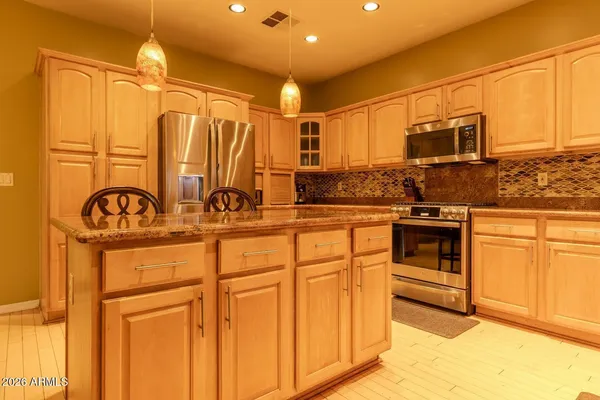 $4,750 | 18425 North 14th Street, Phoenix, AZ 85022