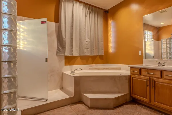 $4,850 | 18425 North 14th Street, Phoenix, AZ 85022