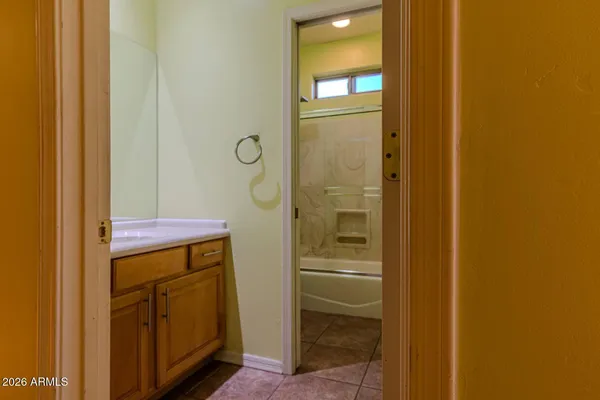 $4,750 | 18425 North 14th Street, Phoenix, AZ 85022