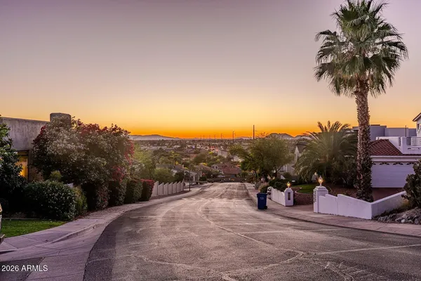 $4,750 | 18425 North 14th Street, Phoenix, AZ 85022