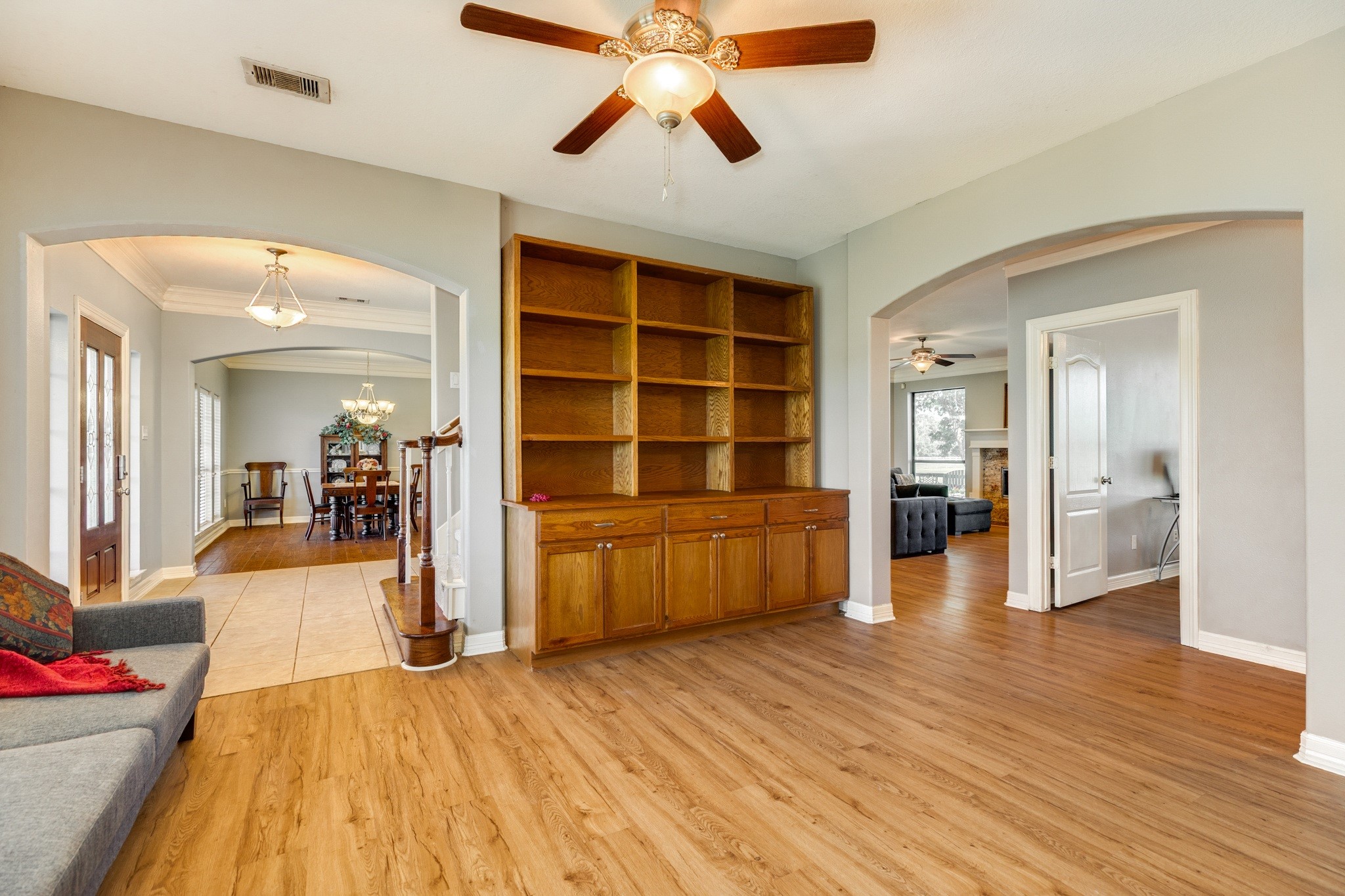 16211 Tankersley Drive Rosharon, TX 77583 - Photo 17 of 46 a view of a living room