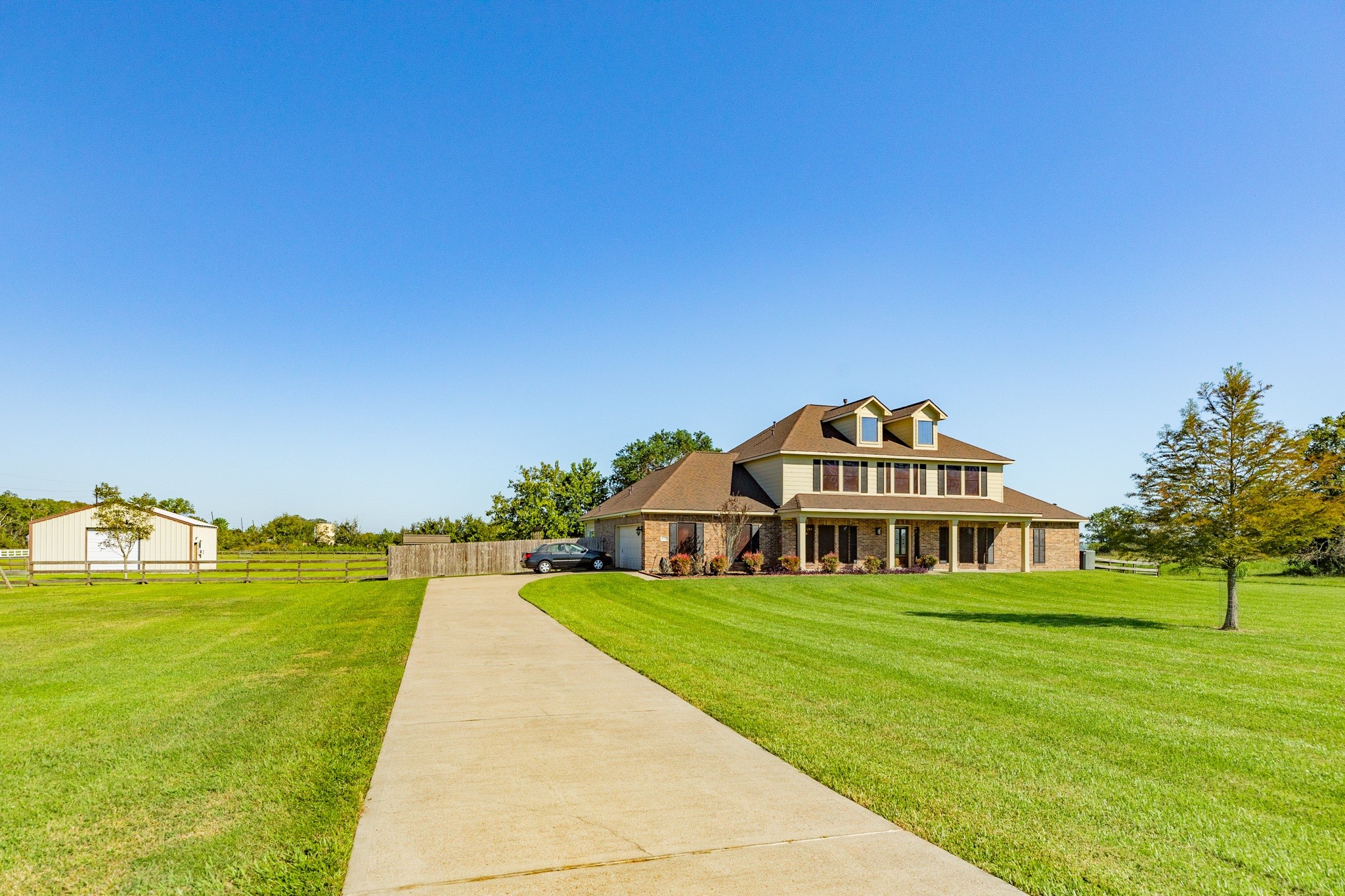 16211 Tankersley Drive Rosharon, TX 77583 - Photo 4 of 46 a view of a house with a big yard