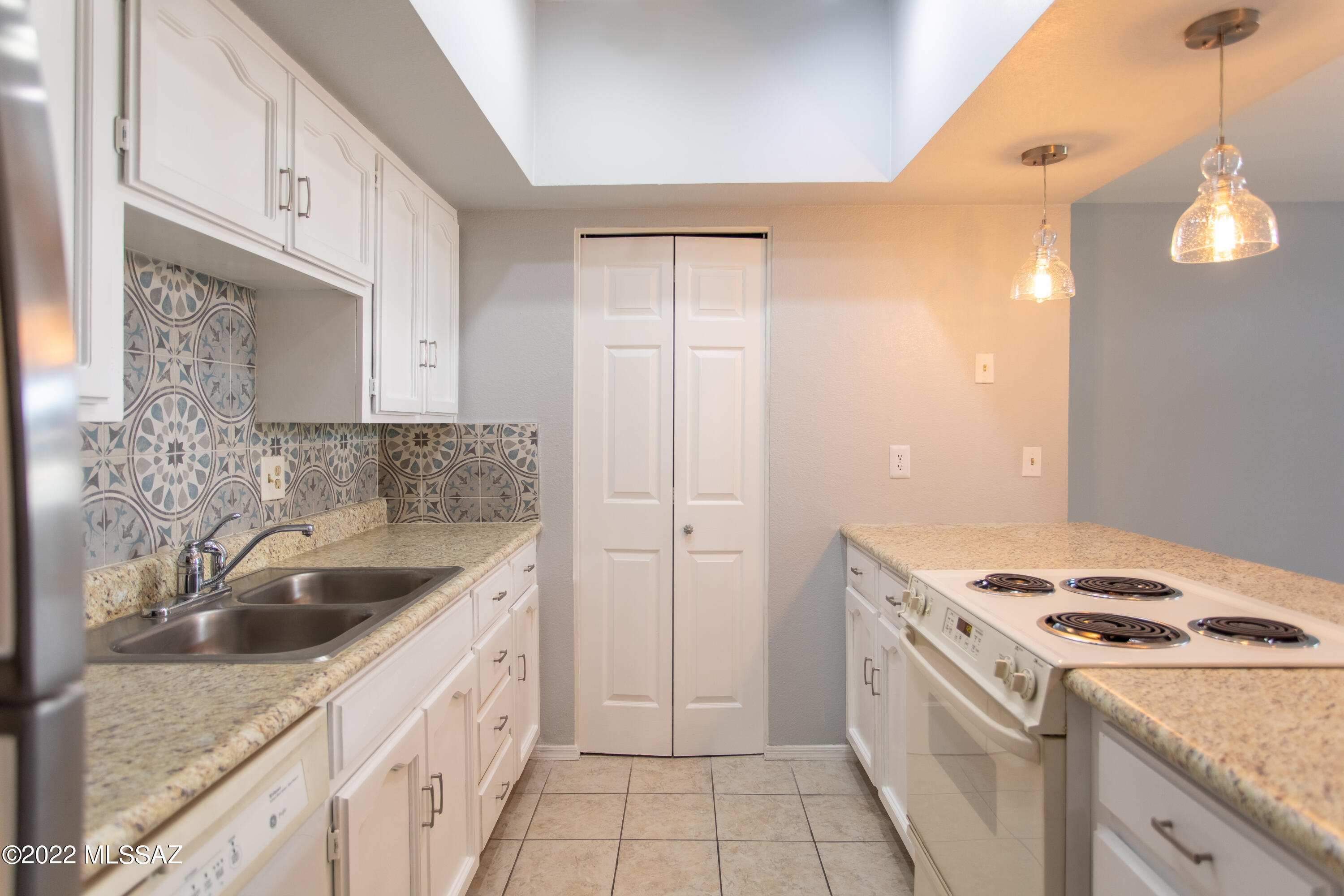 1200 East River Road, Unit L155 Tucson, AZ 85718 - Photo 12 of 32