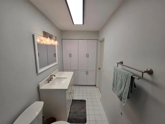 $4,000 | 320 Indiana Street, Hollywood, FL 33019