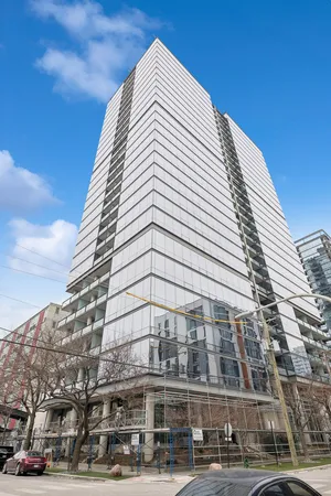 $389,000 | 860 West Blackhawk Street, Unit 1504, Chicago, IL 60642