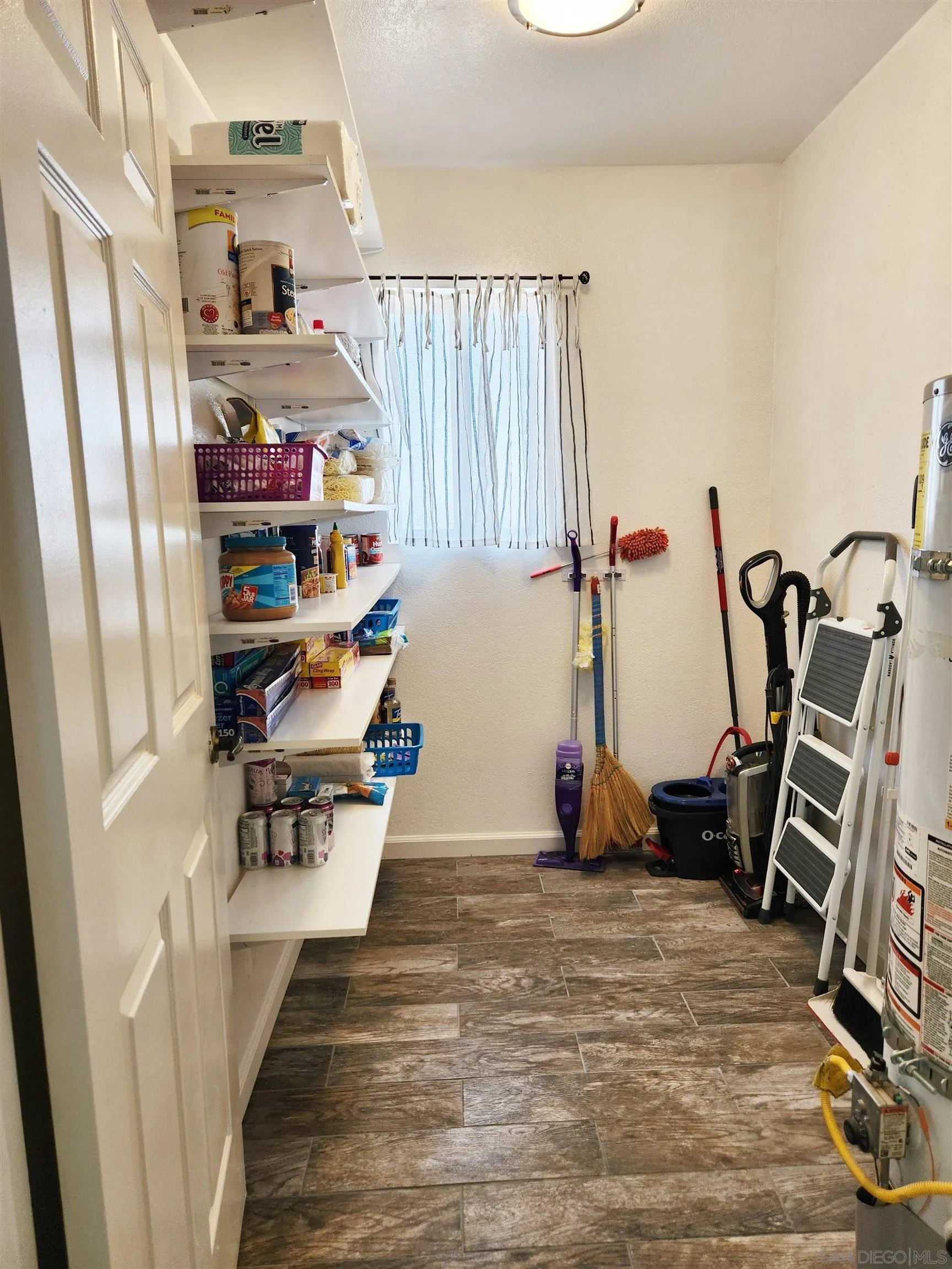 3628 Alene Avenue Ridgecrest, CA 93555 - Photo 17 of 46 a view of a room with gym equipment