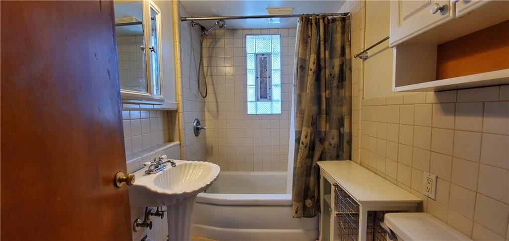 691 Venetia Road Venetia, PA 15367 - Photo 16 of 24 Gallery Image 16
