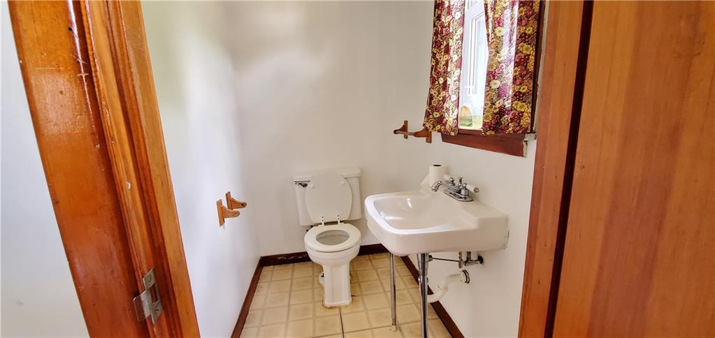 691 Venetia Road Venetia, PA 15367 - Photo 17 of 24 Gallery Image 17