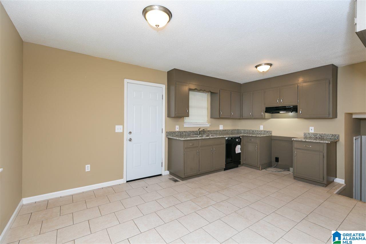 121 Wickstead Road Bessemer, AL 35023 - Photo 4 of 15