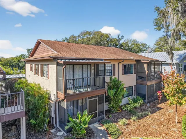 $226,000 | 225 East 10th Avenue, Unit E2, Mount Dora, FL 32757