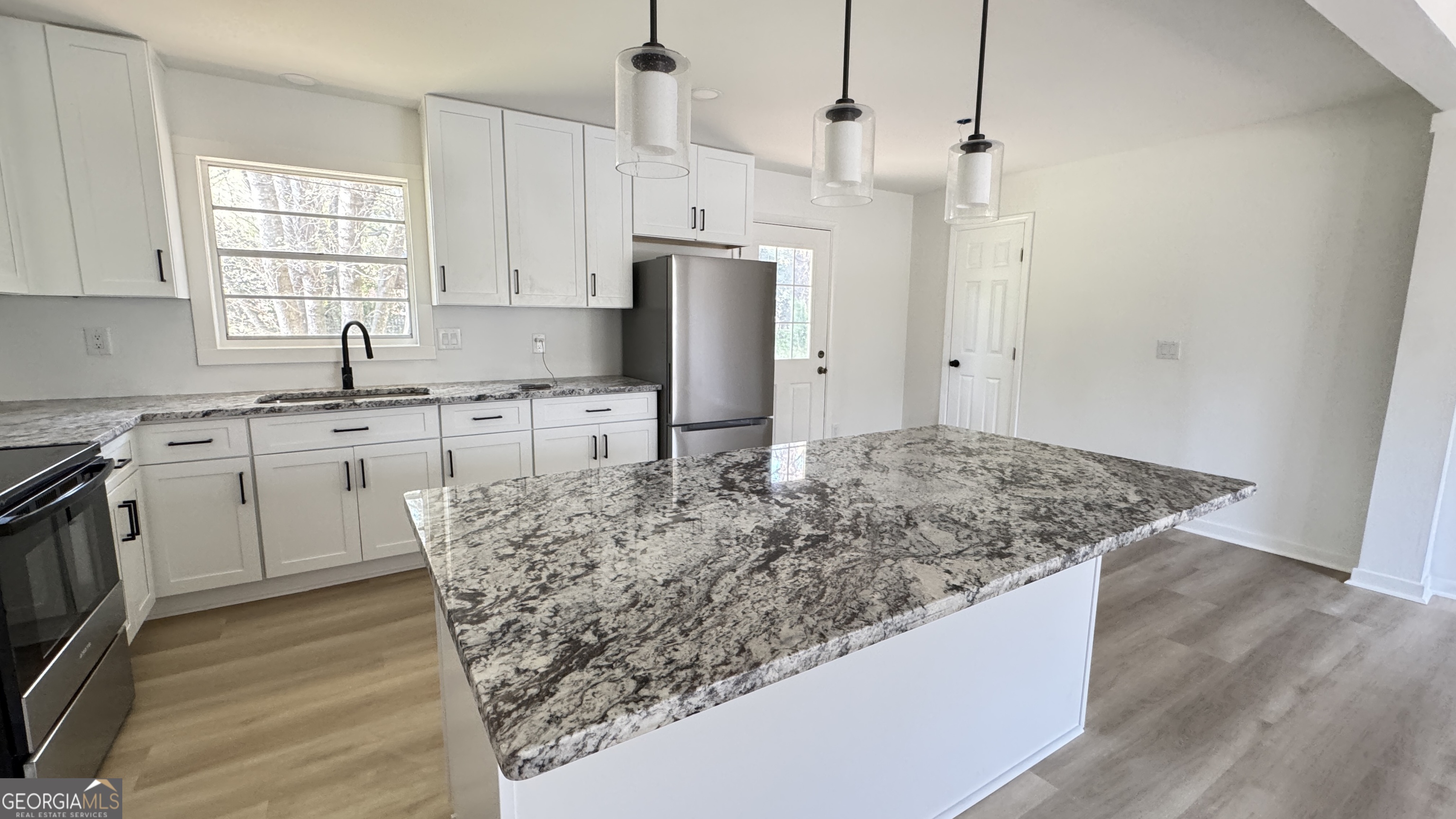 723 Sheffield Road Norcross, GA 30071 - Photo 2 of 20