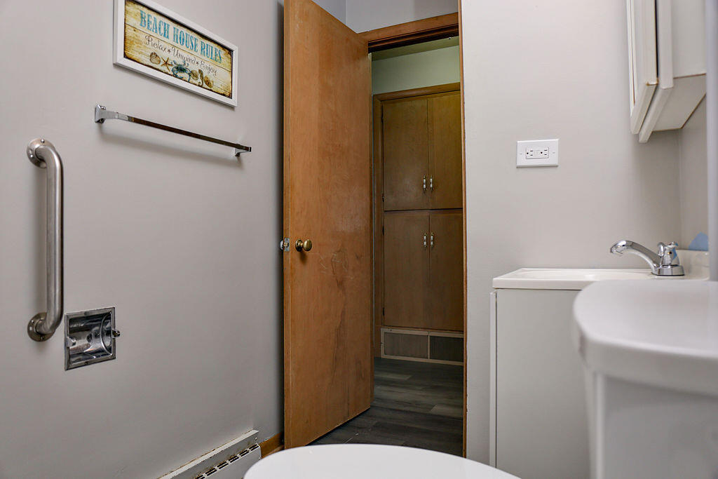 2602 Henry Street Sheboygan, WI 53081 - Photo 11 of 35 Bathroom