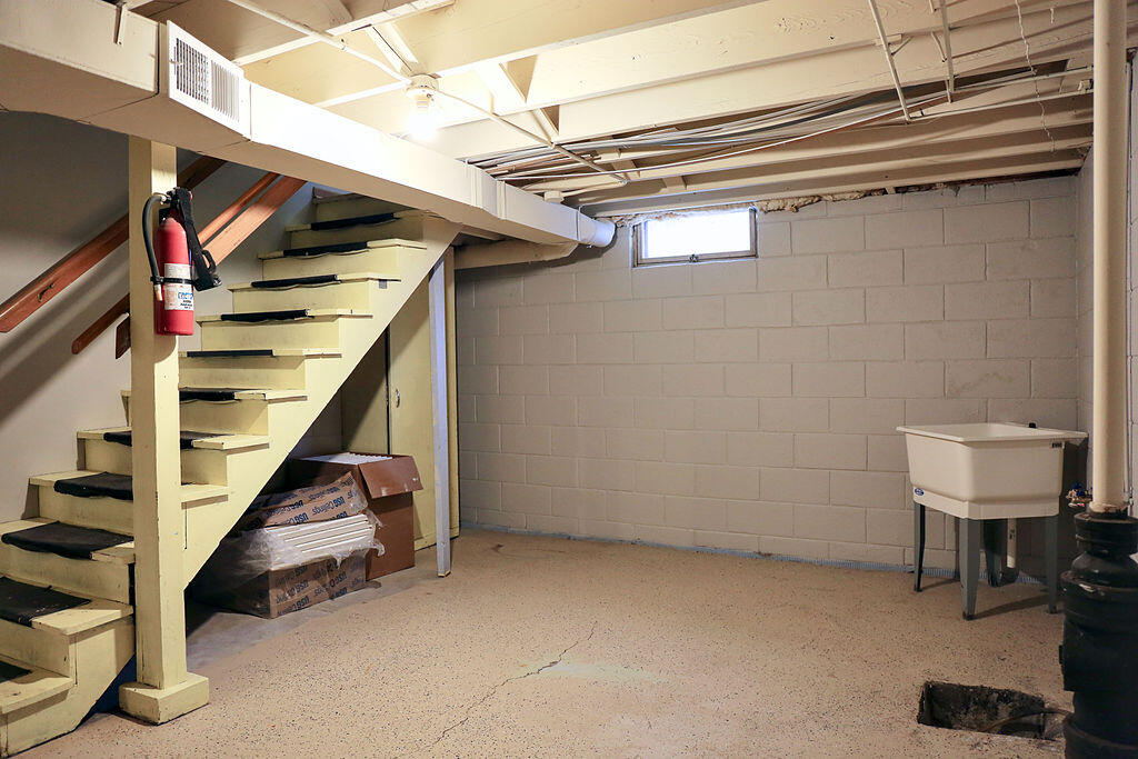 2602 Henry Street Sheboygan, WI 53081 - Photo 25 of 35 Basement