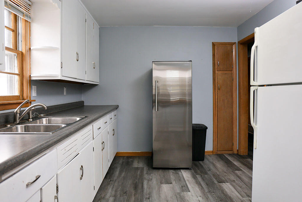 2602 Henry Street Sheboygan, WI 53081 - Photo 6 of 35 Kitchen