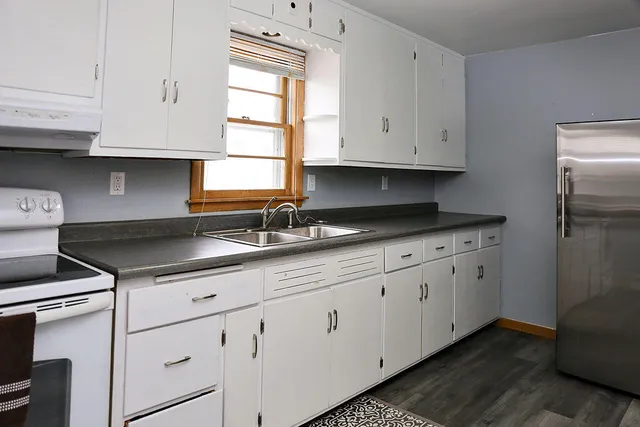 $219,900 | 2602 Henry Street, Sheboygan, WI 53081