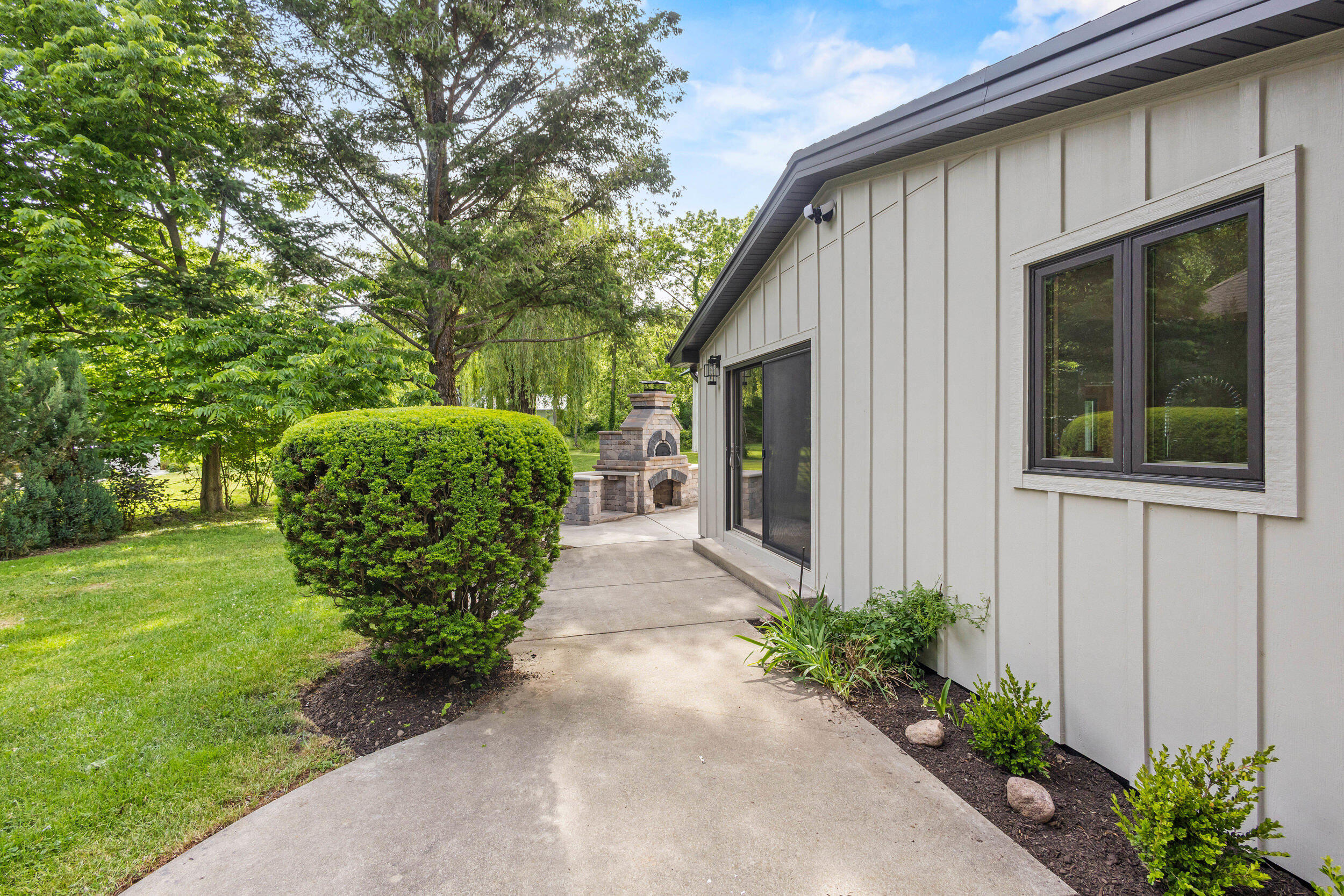 986 Indian Hills Road Fontana, WI 53125 - Photo 87 of 108 Patio