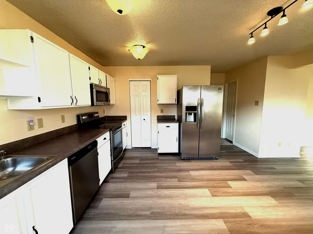 $1,990 | 11835 Buck Creek Circle, Noblesville, IN 46060