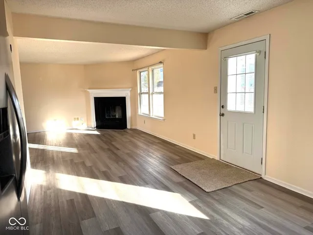 $2,050 | 11835 Buck Creek Circle, Noblesville, IN 46060