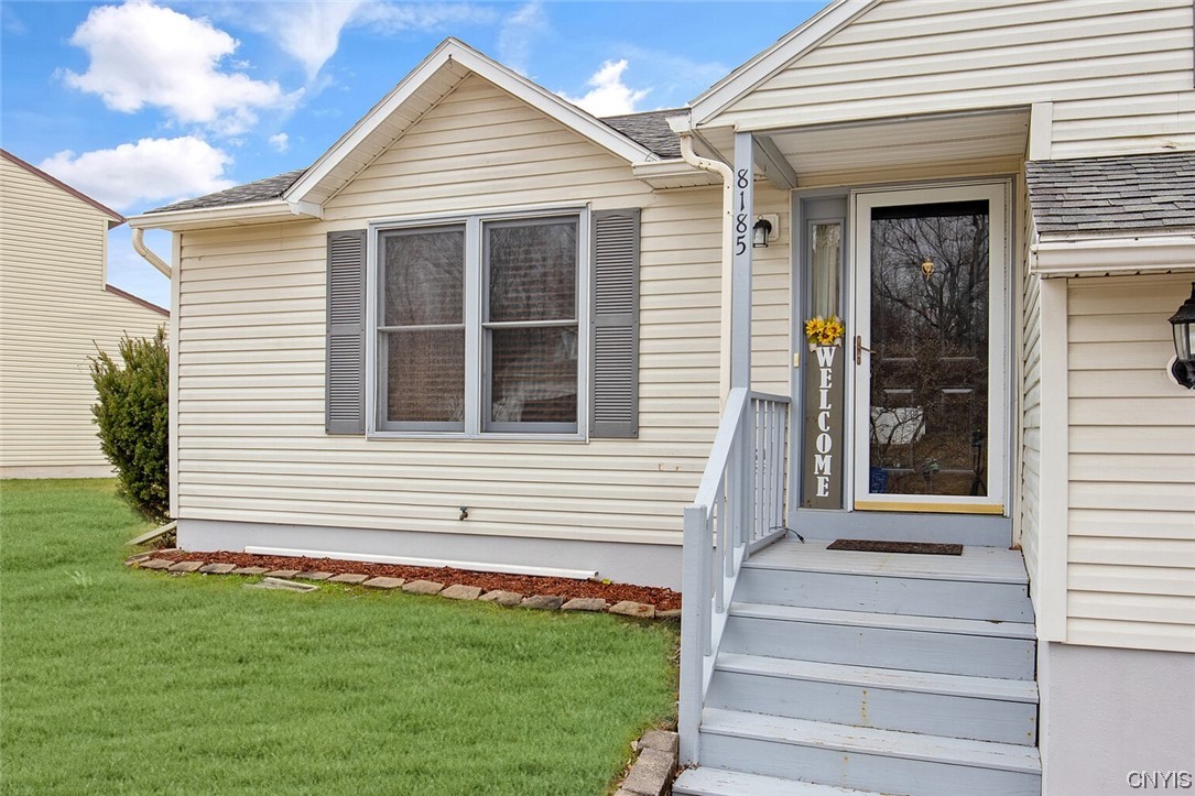 8185 Rizzo Drive Clay, NY 13041 - Photo 3 of 28