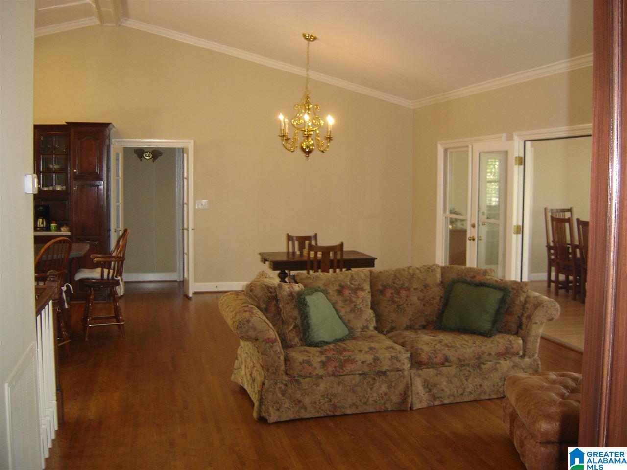 4412 Hillsedge Road Birmingham, AL 35210 - Photo 4 of 25