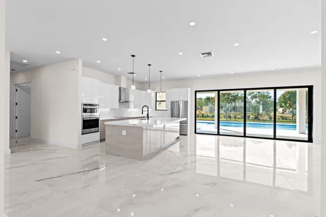 $1,600,000 | 16818 78th Road North, The Acreage, FL 33470