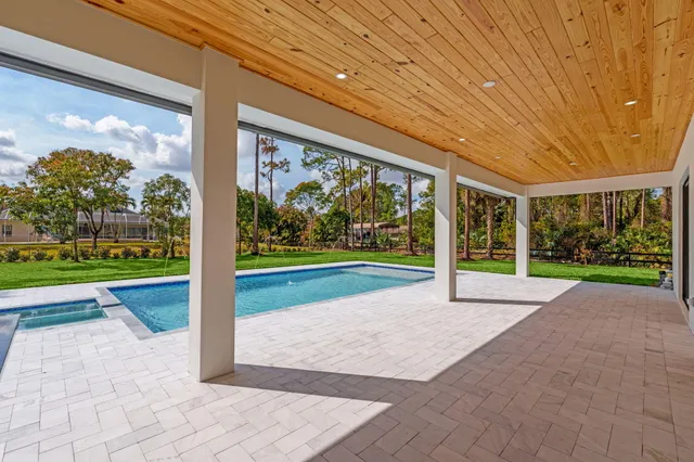 $1,600,000 | 16818 78th Road North, The Acreage, FL 33470