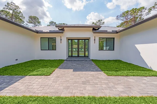 $1,600,000 | 16818 78th Road North, The Acreage, FL 33470