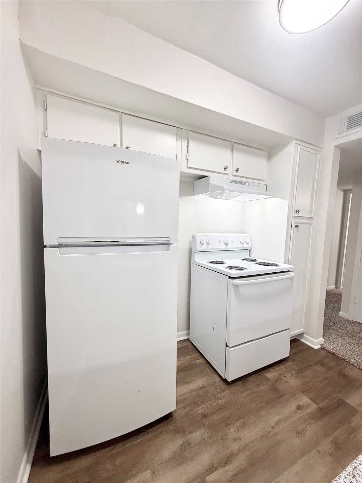 321 East Cedar Street, Unit 6 Angleton, TX 77515 - Photo 6 of 17