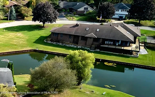 $500,000 | 10289 Lafayette Lane, Dimondale, MI 48821