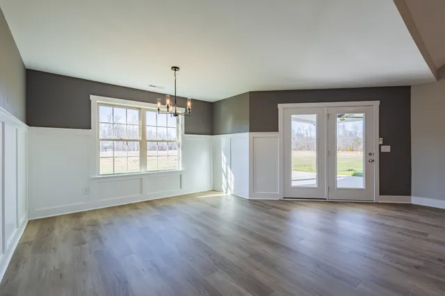 $409,900 | 42 Brooklyn Avenue, Manchester, TN 37355