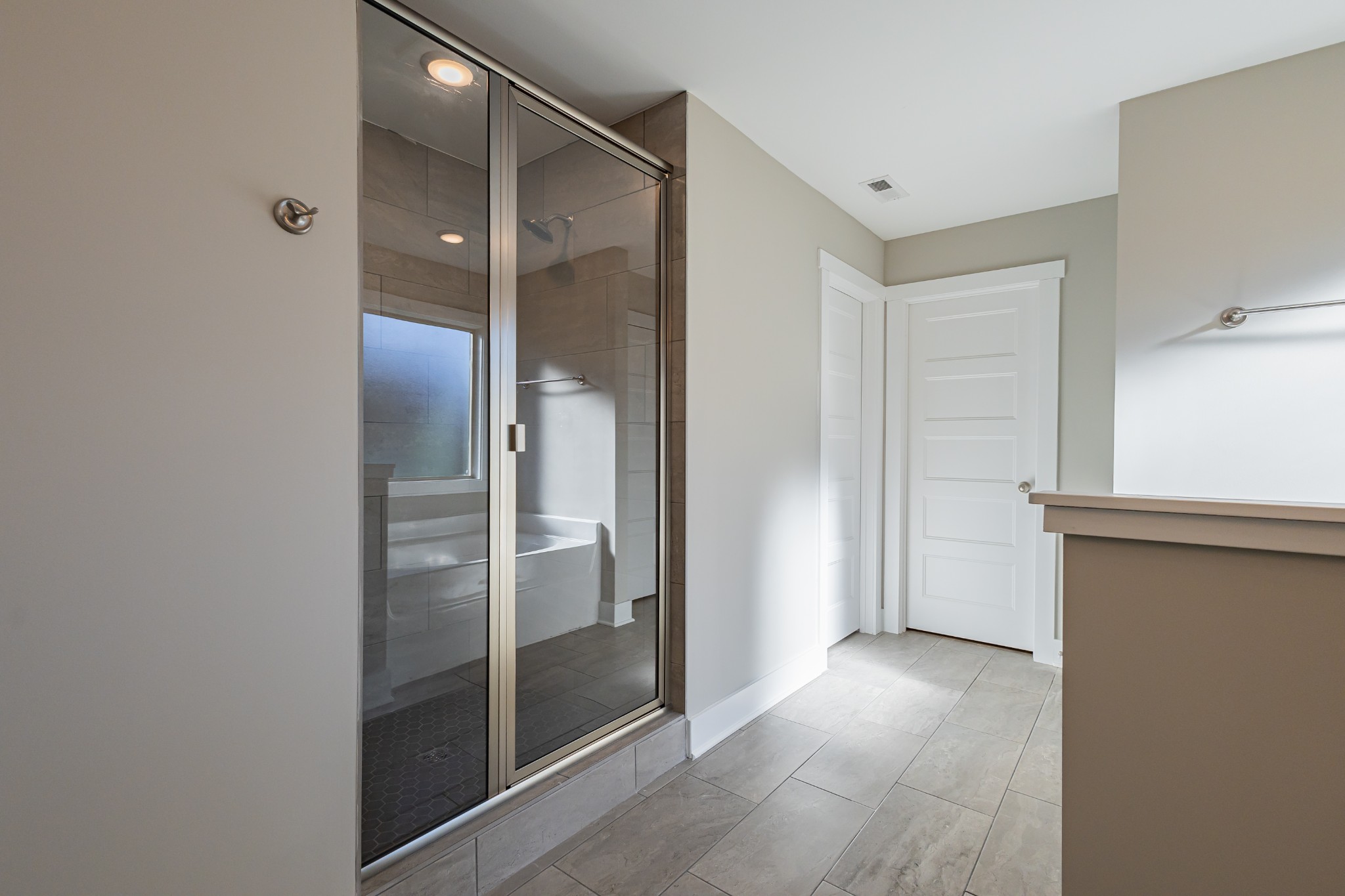 42 Brooklyn Avenue Manchester, TN 37355 - Photo 40 of 64 a view of elevator with hallway