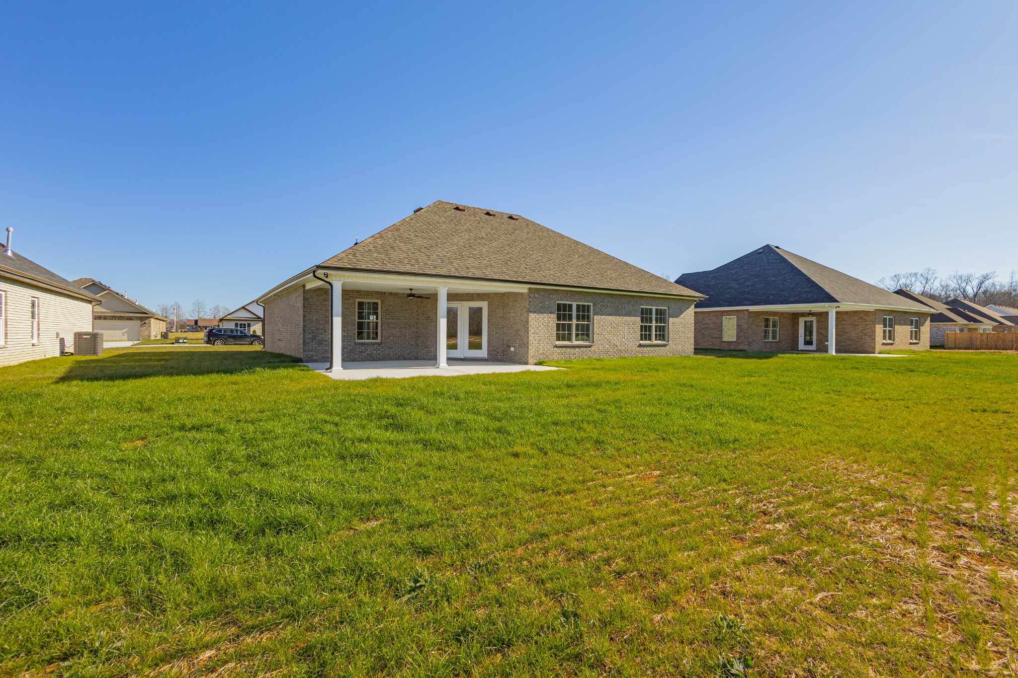42 Brooklyn Avenue Manchester, TN 37355 - Photo 6 of 64 a front view of a house with a garden