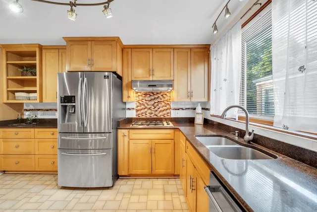 $725,000 | 6020 North Landers Avenue, Chicago, IL 60646