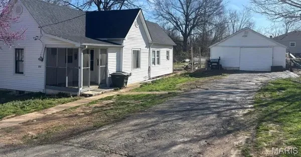 $95,000 | 811 Andrews Street, Fredericktown, MO 63645