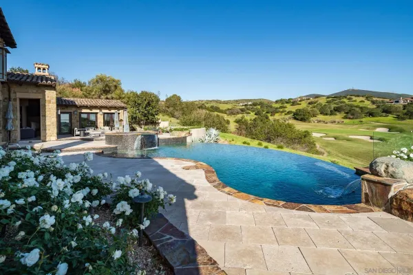 a view of a houses with outdoor space