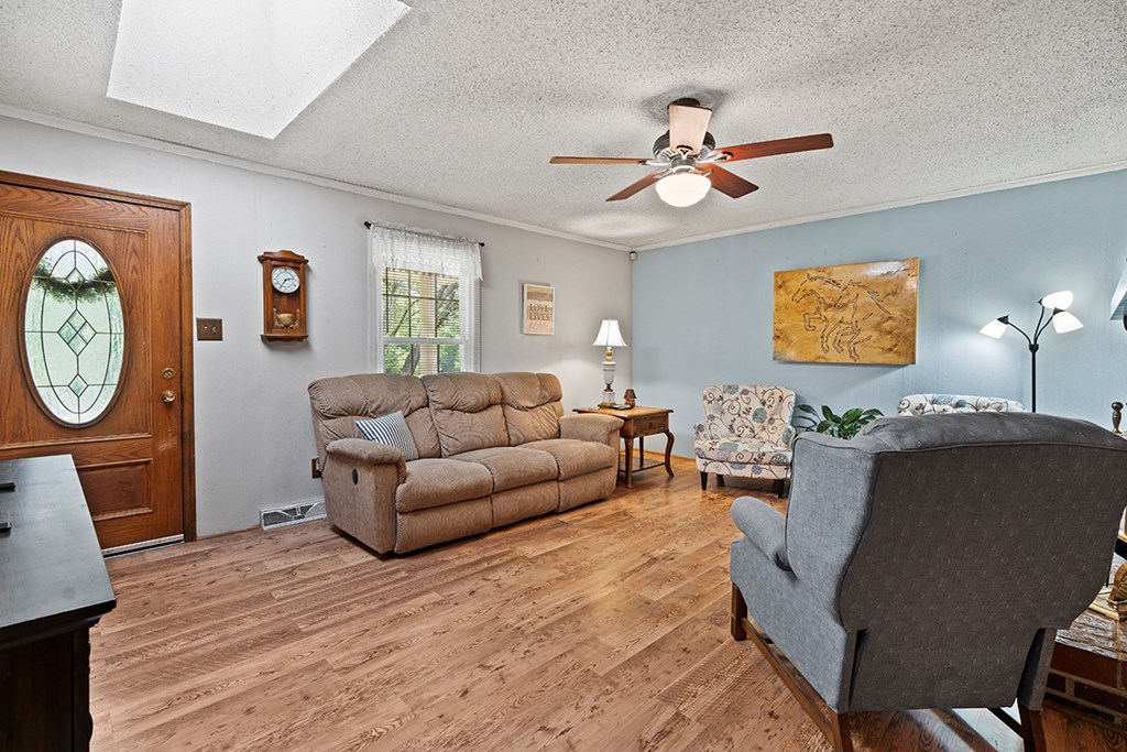18 Brissy Rock Road Ware Shoals, SC 29692 - Photo 3 of 23
