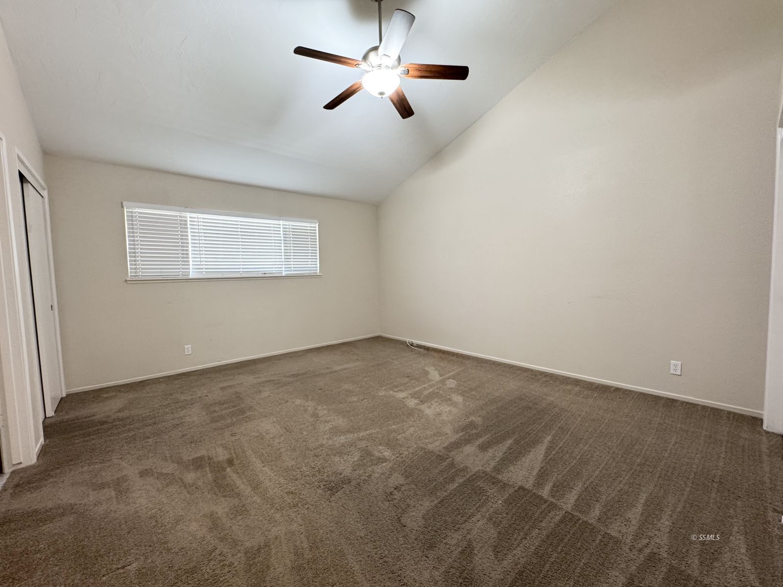 905 North Sierra View Street Ridgecrest, CA 93555 - Photo 16 of 30 a view of an empty room with a window