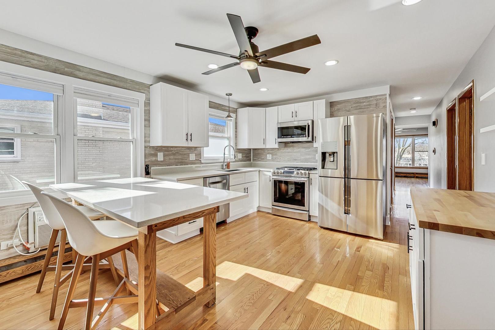 65 Dover Drive, Unit 2 Des Plaines, IL 60018 - Photo 2 of 24