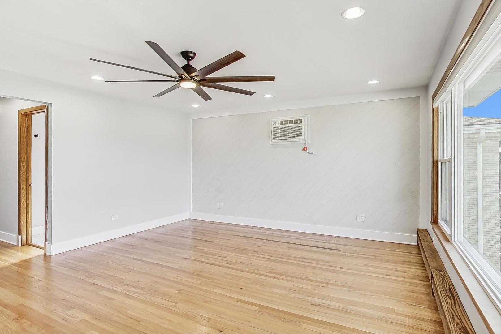 65 Dover Drive, Unit 2 Des Plaines, IL 60018 - Photo 8 of 24