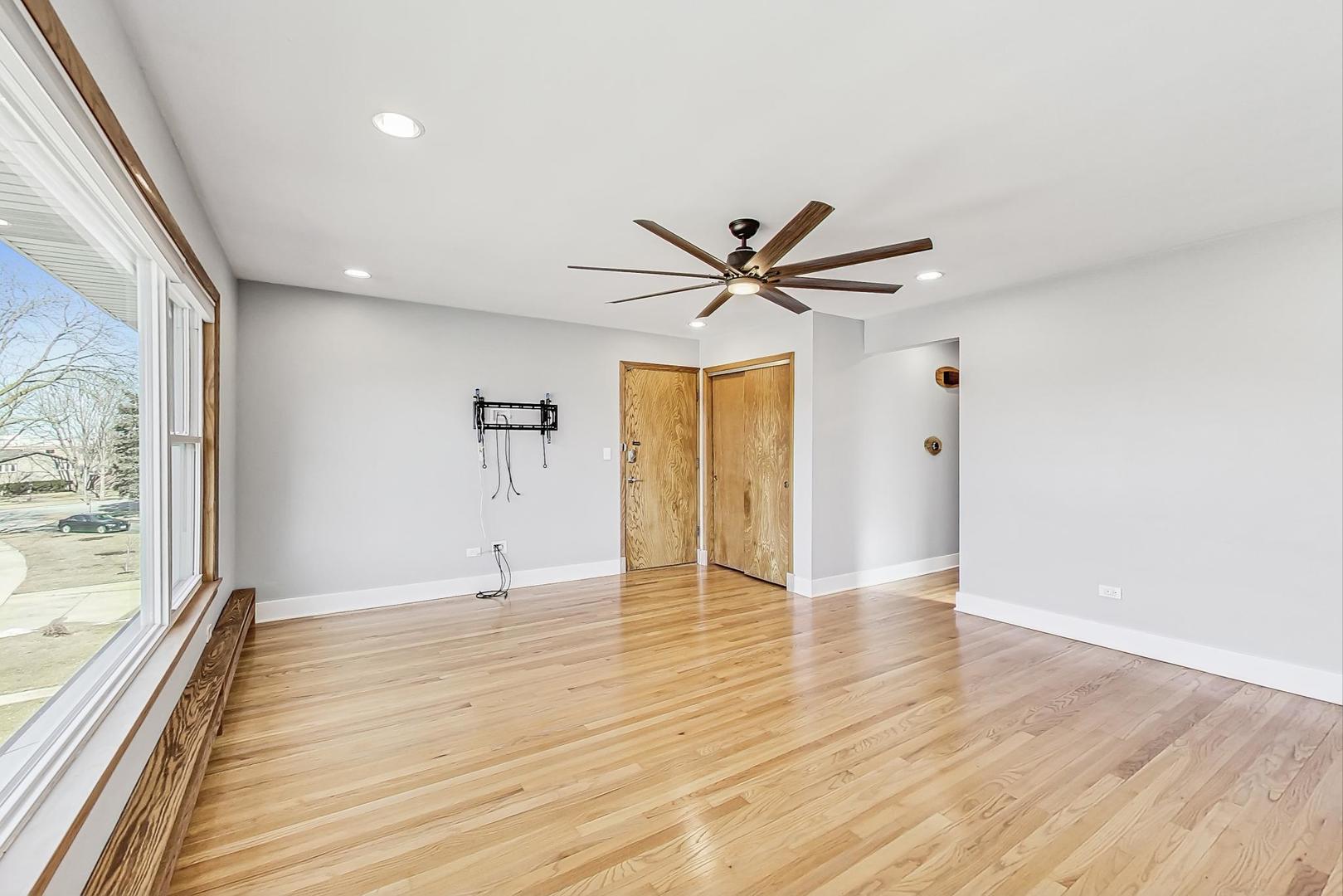 65 Dover Drive, Unit 2 Des Plaines, IL 60018 - Photo 9 of 24