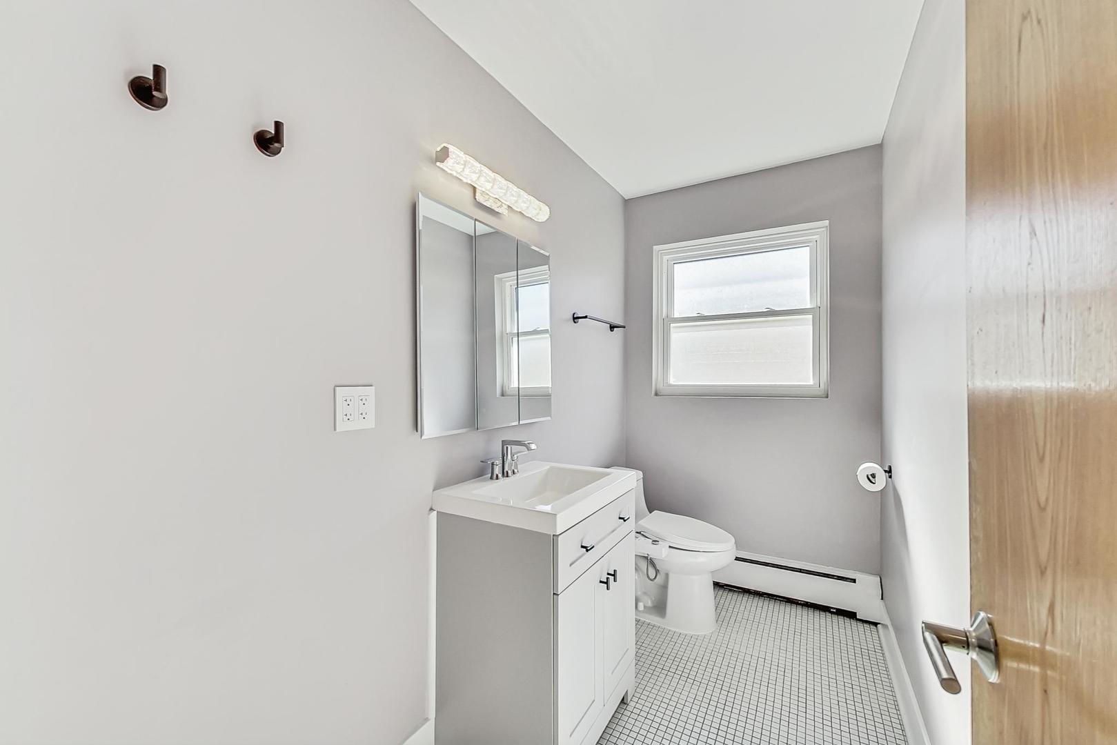 65 Dover Drive, Unit 2 Des Plaines, IL 60018 - Photo 10 of 24