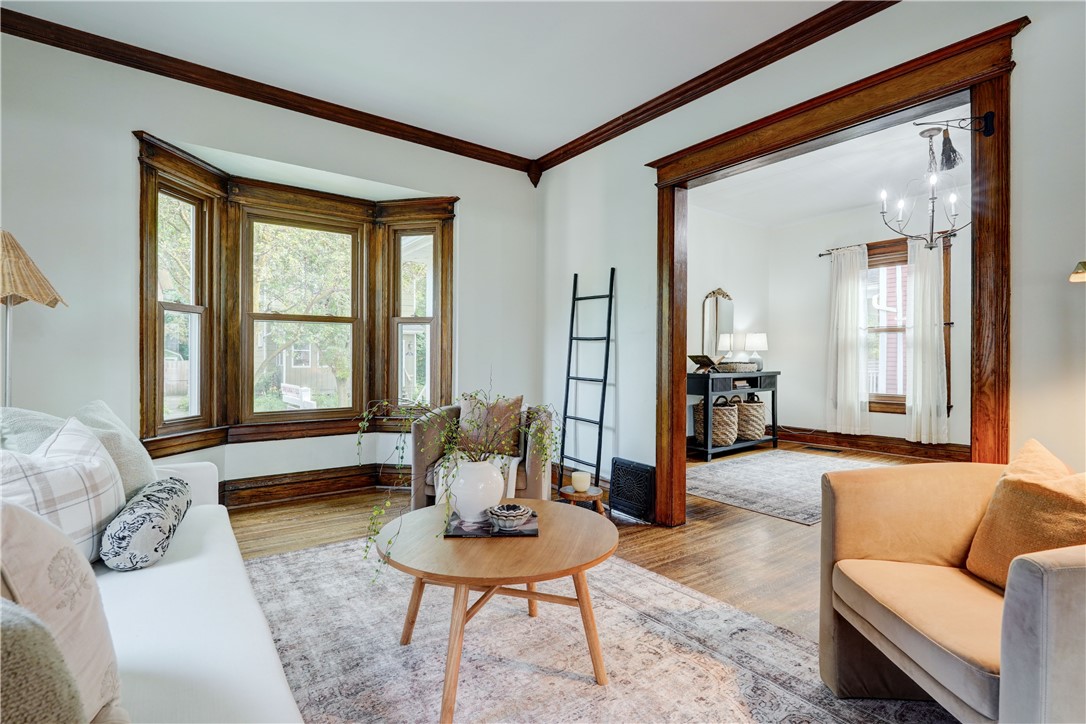 136 Asbury Street Rochester, NY 14620 - Photo 11 of 47