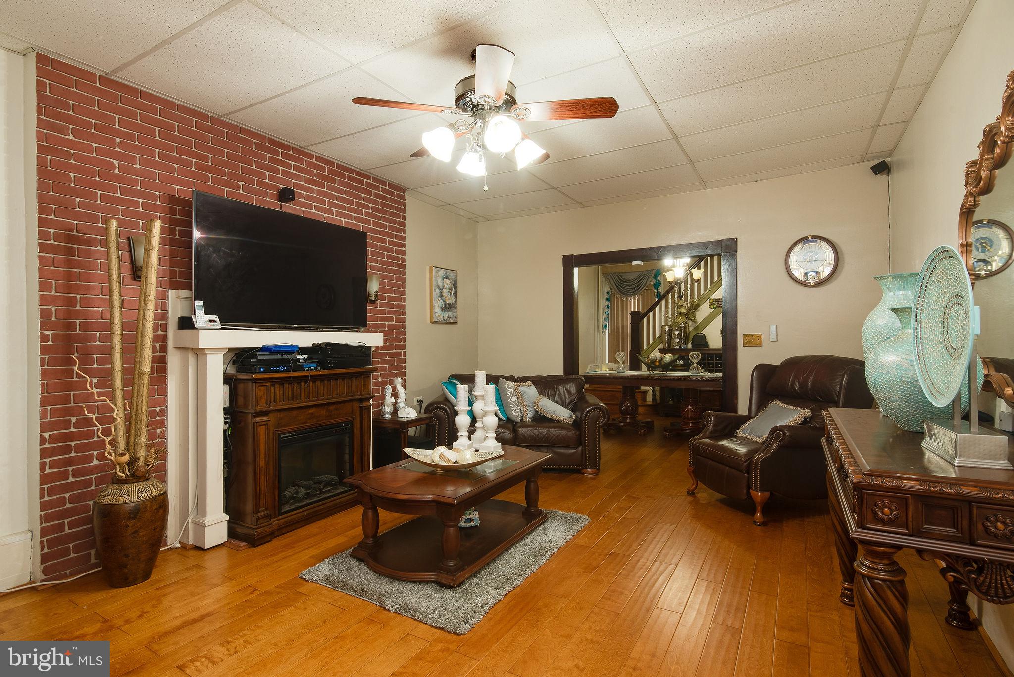 922 Spring Street Reading, PA 19604 - Photo 4 of 21 Gallery Image 4