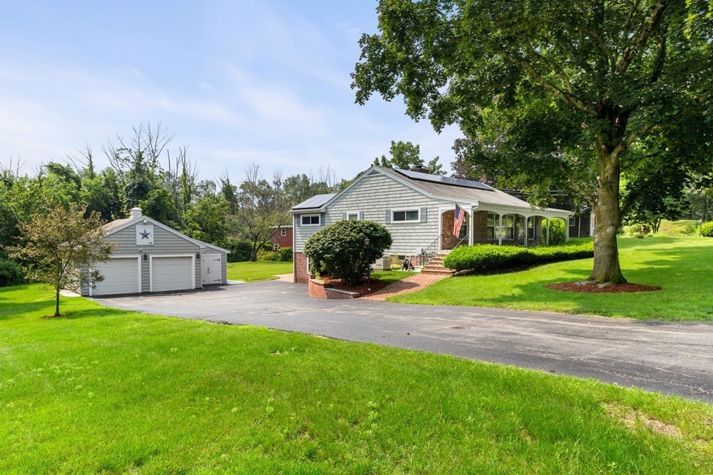 55 Dalton Road Chelmsford, MA 01824 - Photo 2 of 33 Gallery Image 2